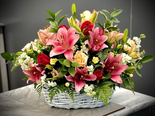 712 - Deep Pink Lily Basket